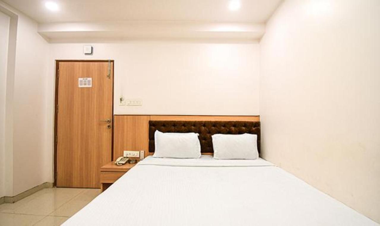 Fabhotel Stay Inn International - Nr Sealdah Station Kolkata Bagian luar foto