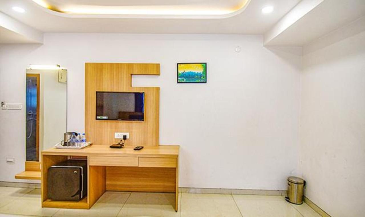 Fabhotel Stay Inn International - Nr Sealdah Station Kolkata Bagian luar foto