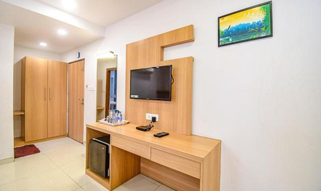 Fabhotel Stay Inn International - Nr Sealdah Station Kolkata Bagian luar foto